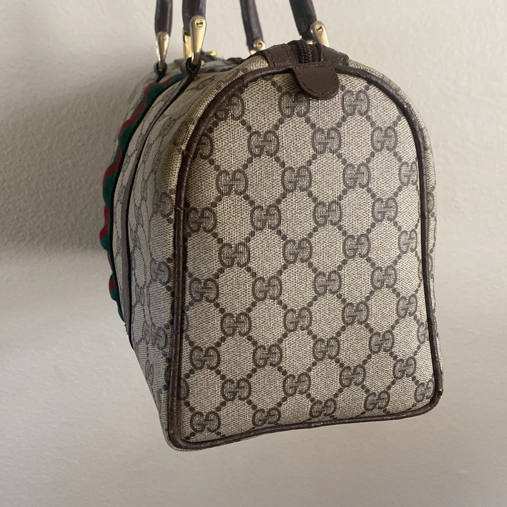 Authentic Gucci Boston Handbag with Cherryline - Picture 3 of 16